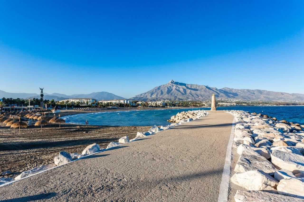 By Riva - Luxurious, Exclusive 2 Bedroom Apt Inside Puerto Banus 马尔韦利亚 外观 照片