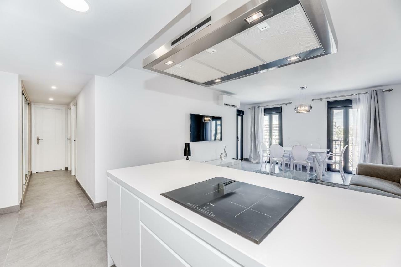 By Riva - Luxurious, Exclusive 2 Bedroom Apt Inside Puerto Banus 马尔韦利亚 外观 照片