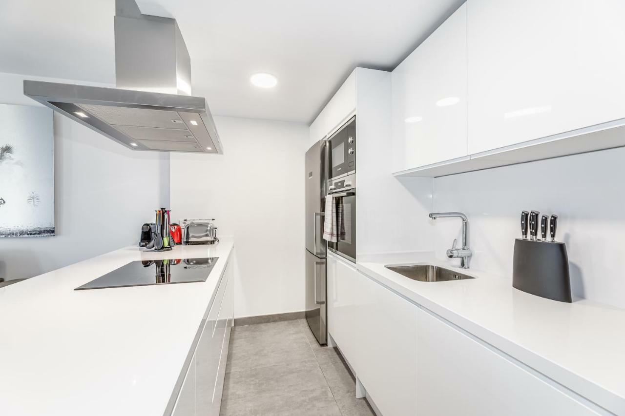 By Riva - Luxurious, Exclusive 2 Bedroom Apt Inside Puerto Banus 马尔韦利亚 外观 照片